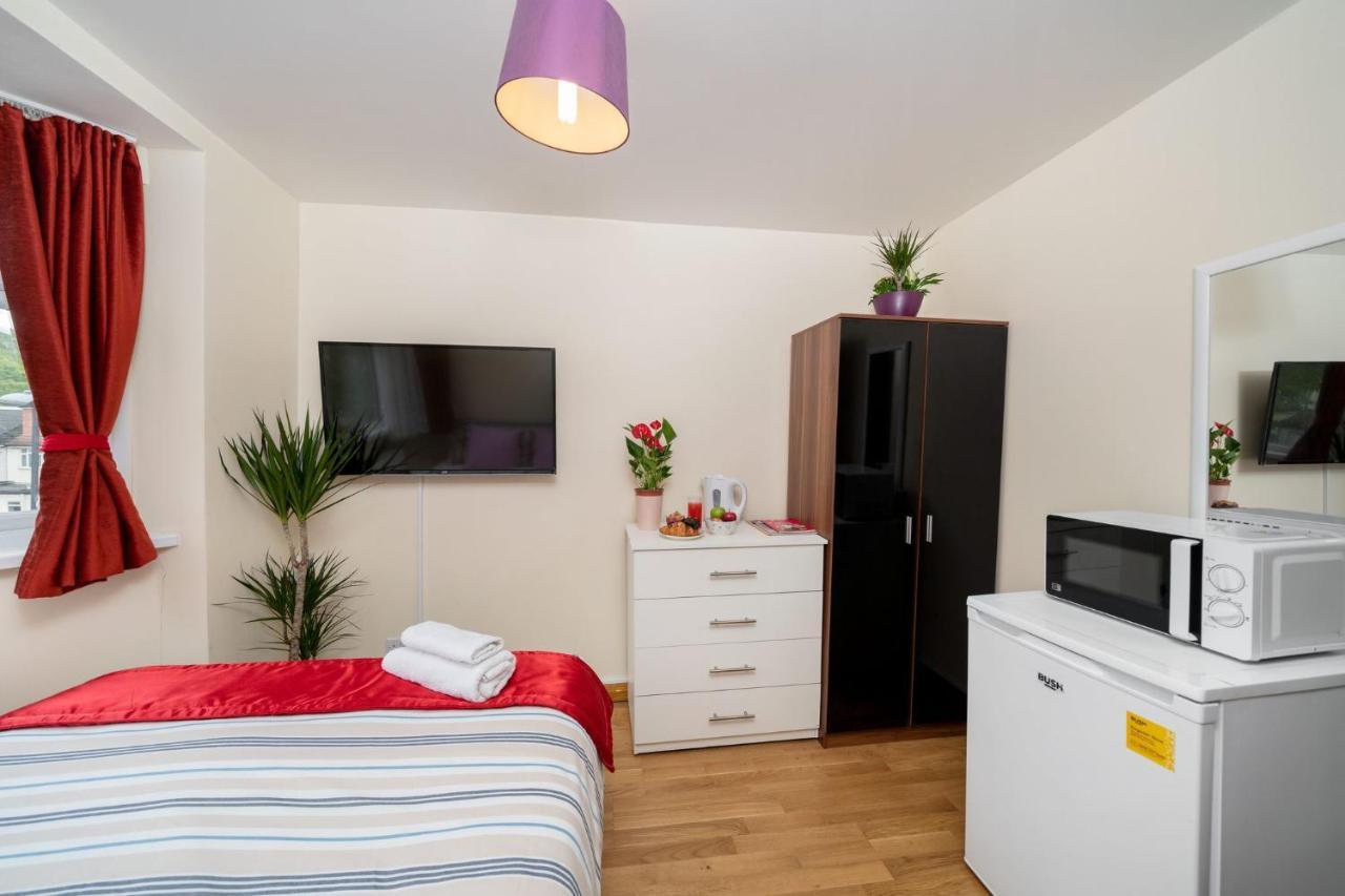 F4 Modern Double Room London Exterior photo