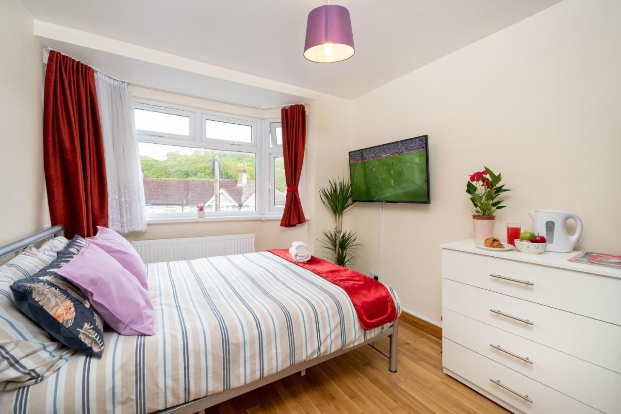 F4 Modern Double Room London Exterior photo